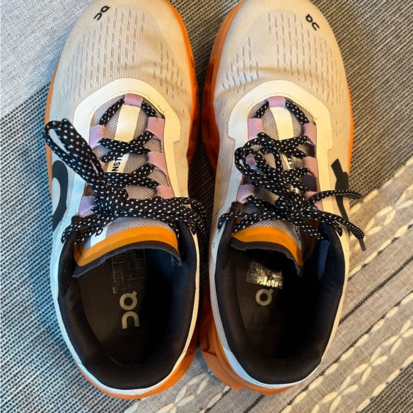 Women's On CloudMonster Great shape only worn to the gym clean & ready to wear! - Picture 2 of 10